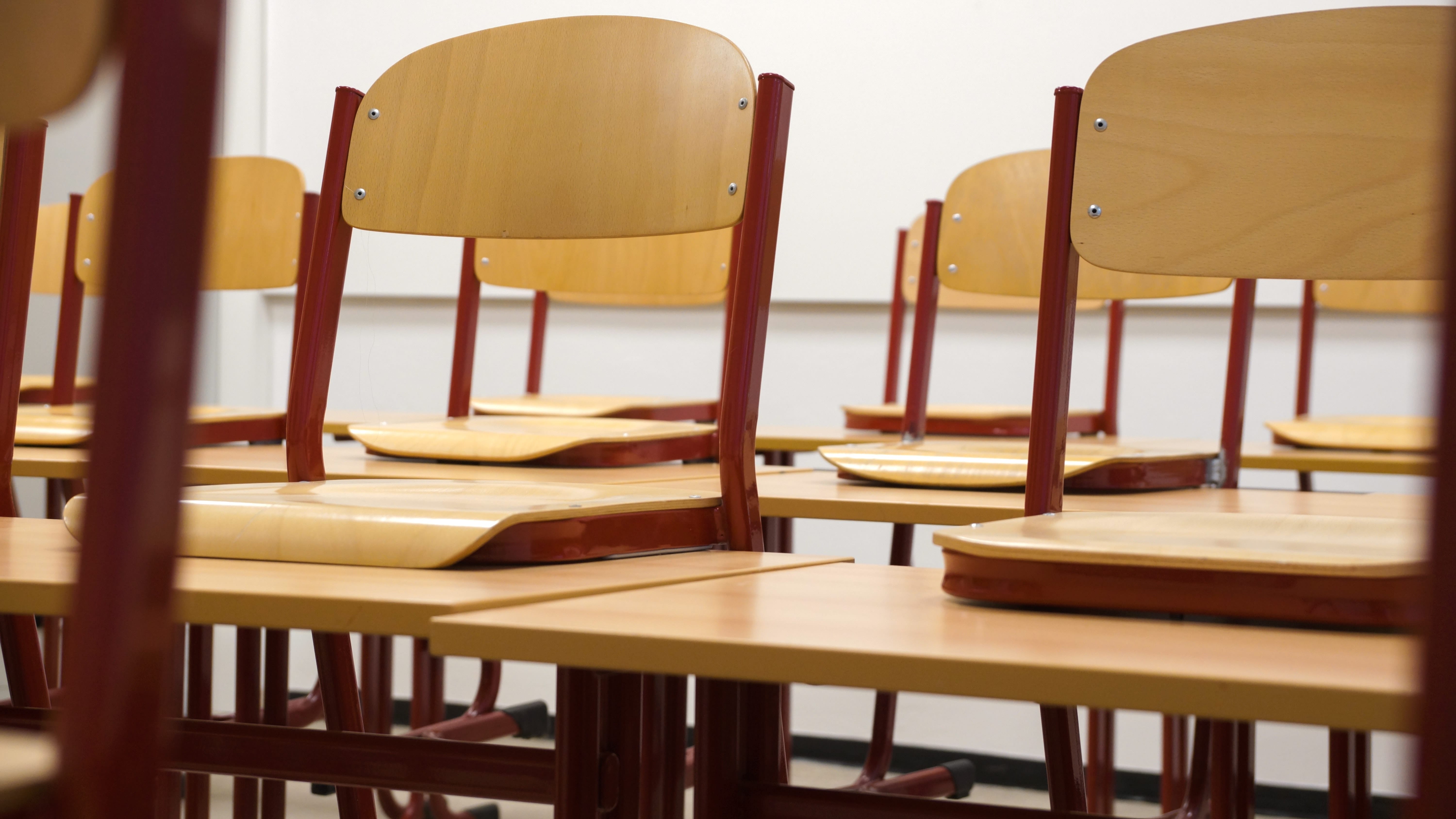 Quali sono le norme di sicurezza degli arredi scolastici da tener conto.